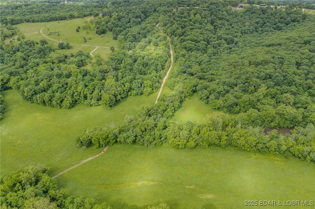 $2,000,000 | 2674 Wagon Trail Drive, Camdenton, MO 65020