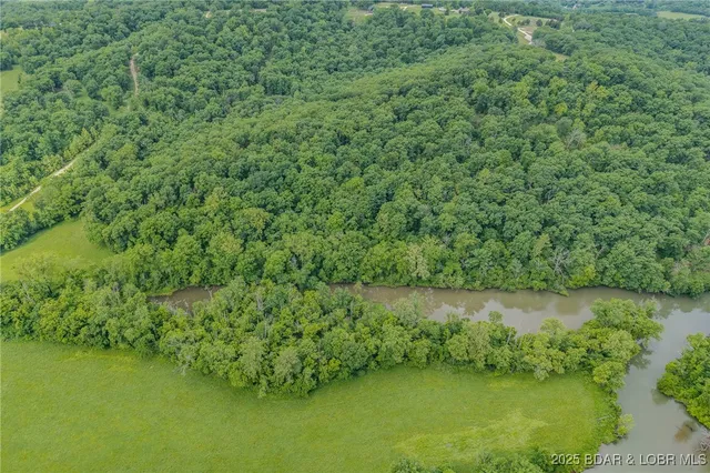 $2,000,000 | 2674 Wagon Trail Drive, Camdenton, MO 65020