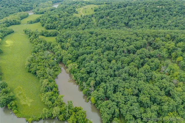 $2,000,000 | 2674 Wagon Trail Drive, Camdenton, MO 65020