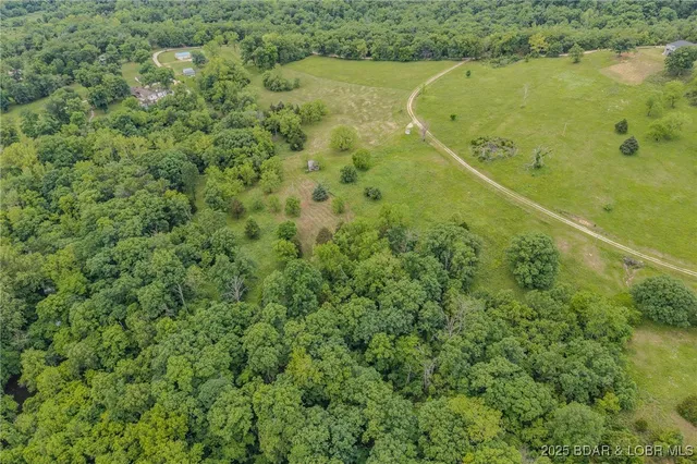 $2,000,000 | 2674 Wagon Trail Drive, Camdenton, MO 65020