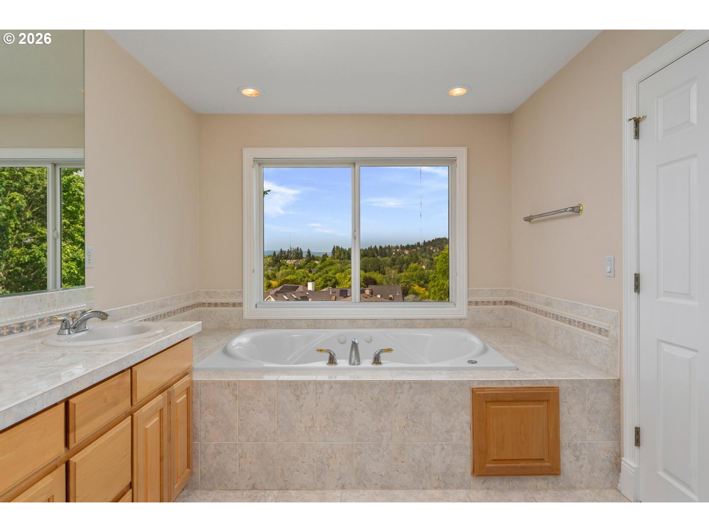16663 Southwest Whitetail Lane Beaverton, OR 97007 - Photo 26 of 42