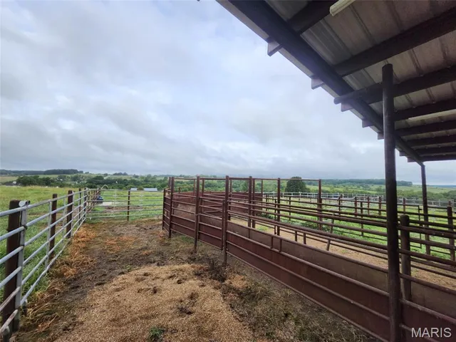 $939,000 | 9551 M- Highway, Mountain Grove, MO 65711