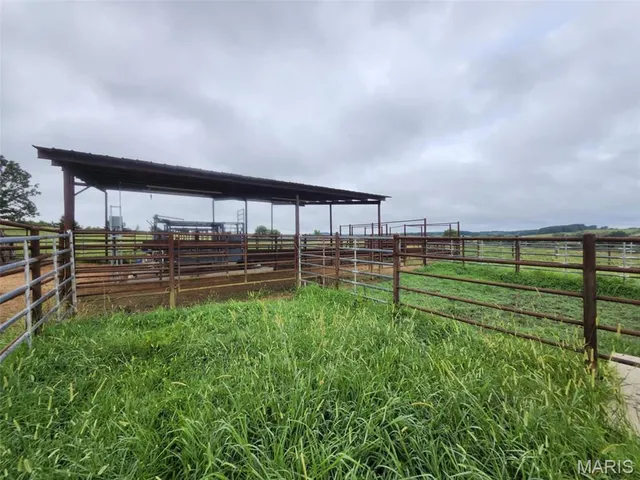 $939,000 | 9551 M- Highway, Mountain Grove, MO 65711