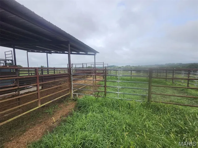 $939,000 | 9551 M- Highway, Mountain Grove, MO 65711