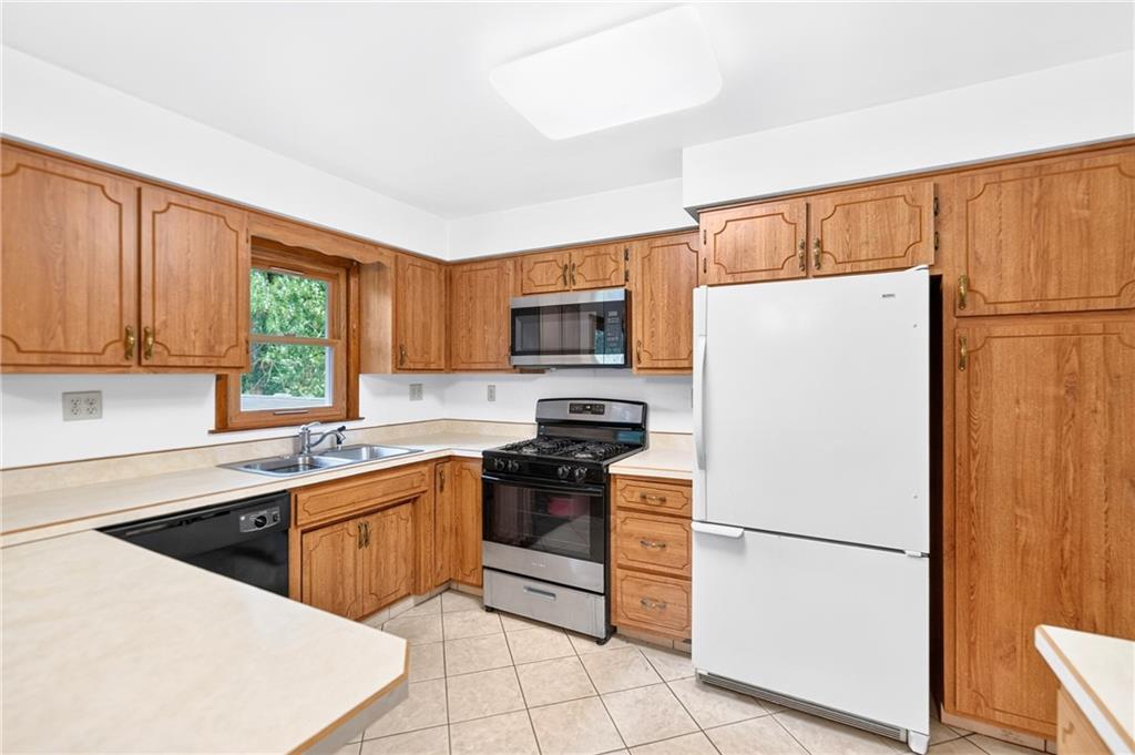 7815 Noblestown Road McDonald, PA 15057 - Photo 14 of 42 Gallery Image 14