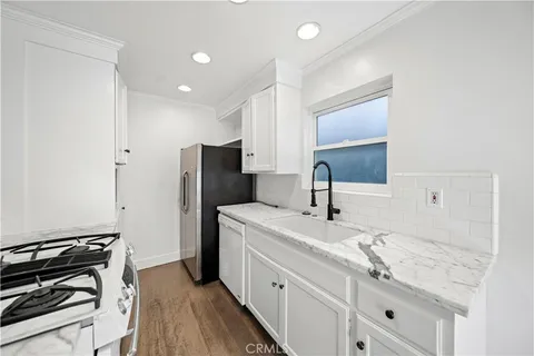 $6,850 | 435 Dahlia Avenue, Unit 2, Corona del Mar, CA 92625