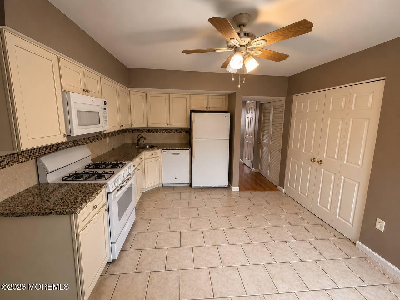 1156 Sawmill Road, Unit 127 Brick, NJ 08724 - Photo 11 of 19 photo_4949960984604904552_y