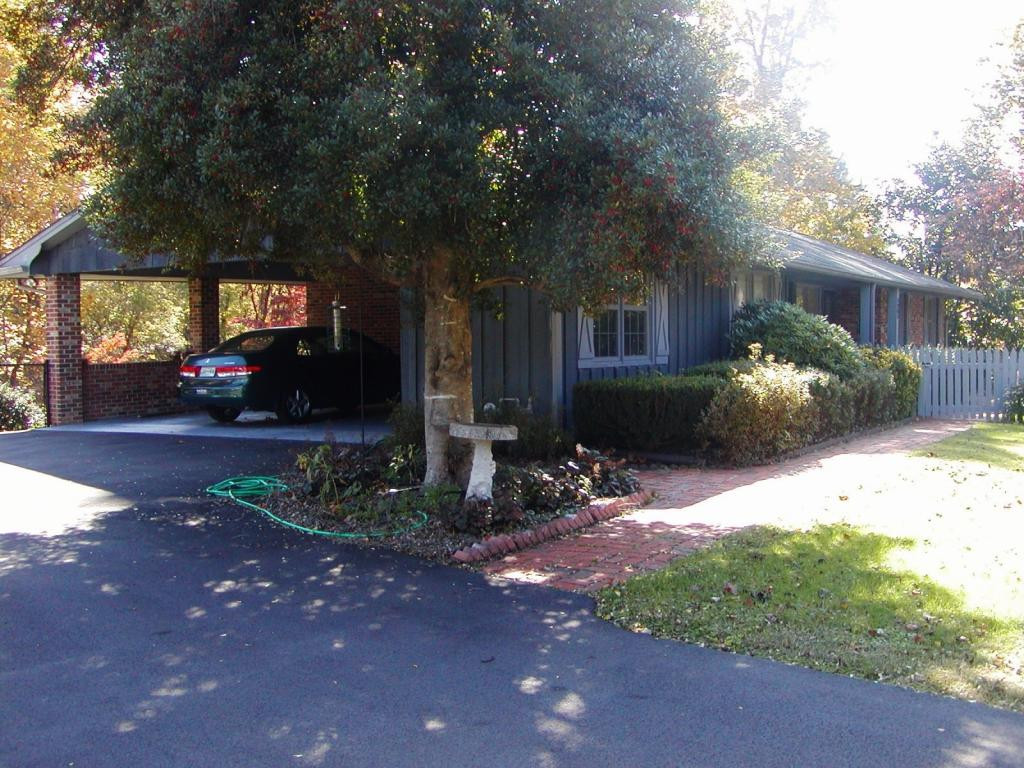1201 Ridgecrest Road Johnson City, TN 37604 - Photo 3 of 24 Photo 3