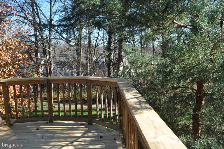 14211 Summit Lane Laurel, MD 20708 - Photo 9 of 26 Exterior (General)