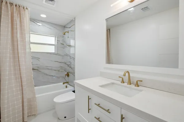 $1,450,000 | 359 Country Club Drive, Tequesta, FL 33469