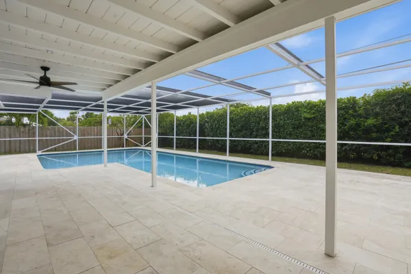 $1,450,000 | 359 Country Club Drive, Tequesta, FL 33469