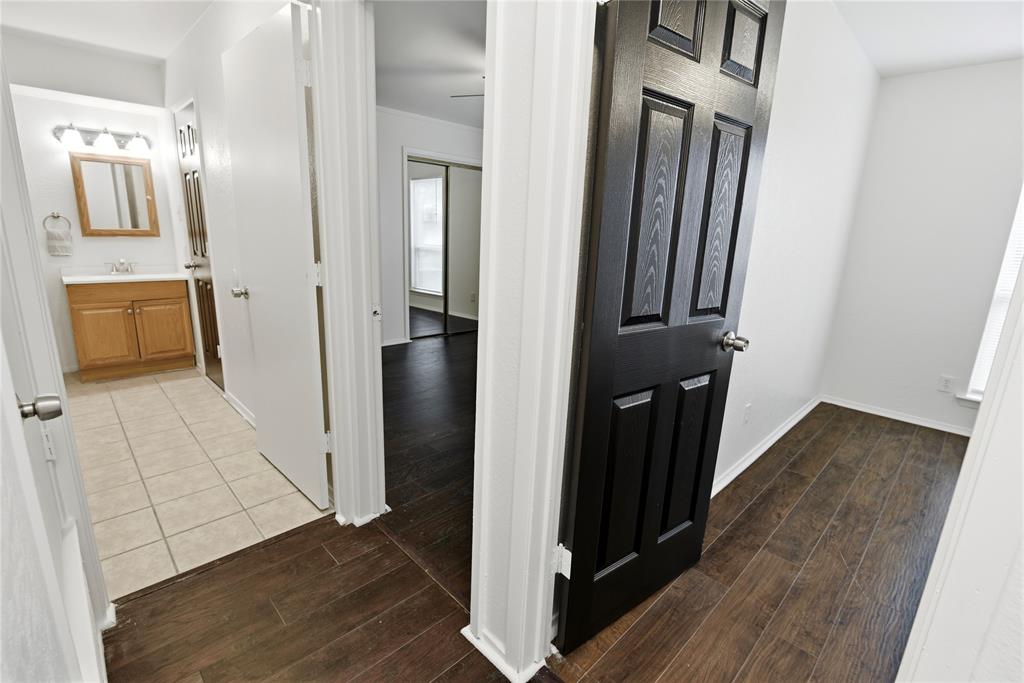 3324 Green Ridge Street Fort Worth, TX 76133 - Photo 11 of 18