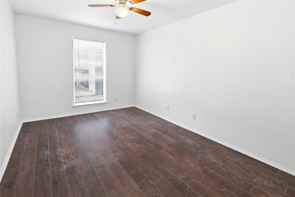 3324 Green Ridge Street Fort Worth, TX 76133 - Photo 9 of 18