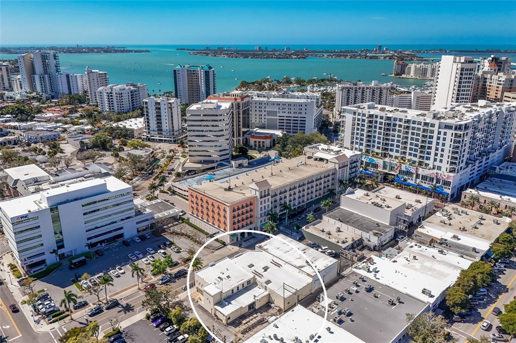 1565 State Street Sarasota, FL 34236 - Photo 7 of 8 a view of city with ocean