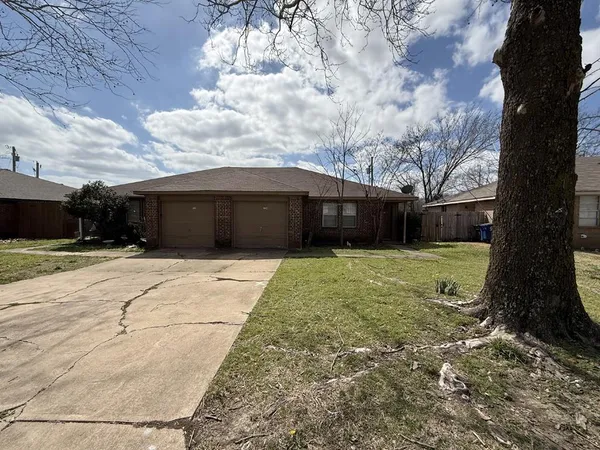 $1,350 | 724 Prairie Creek Drive, Princeton, TX 75407
