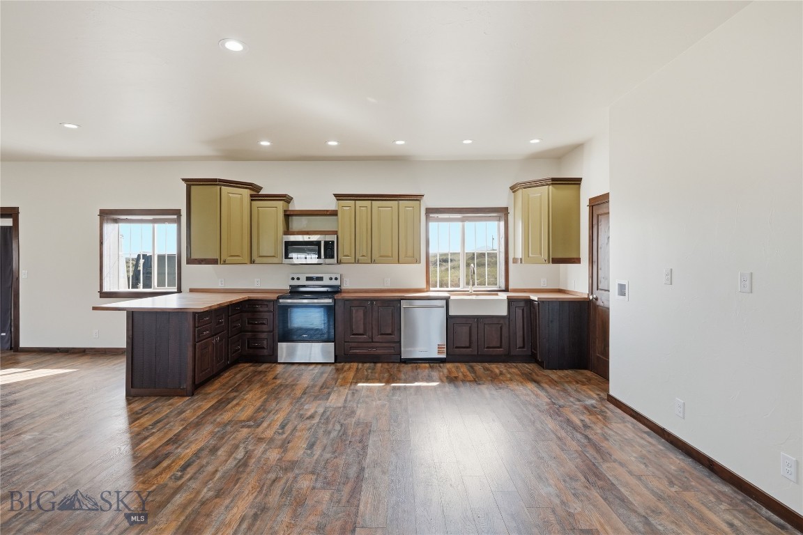 4 Murray Lane Cardwell, MT 59721 - Photo 7 of 56 Great kitchen space