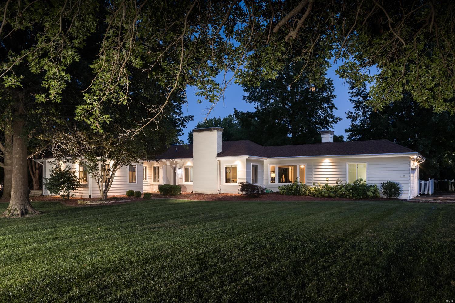 12114 Ladue Road St. Louis, MO 63141 - Photo 1 of 37 Gallery Image 1