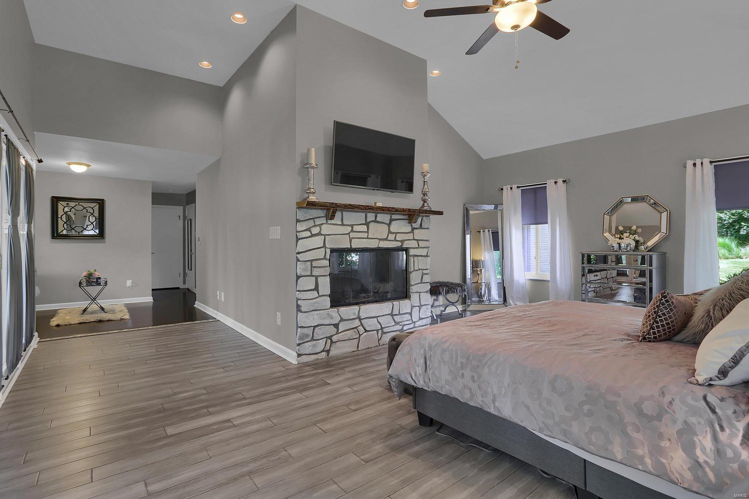 12114 Ladue Road St. Louis, MO 63141 - Photo 12 of 37 Gallery Image 12