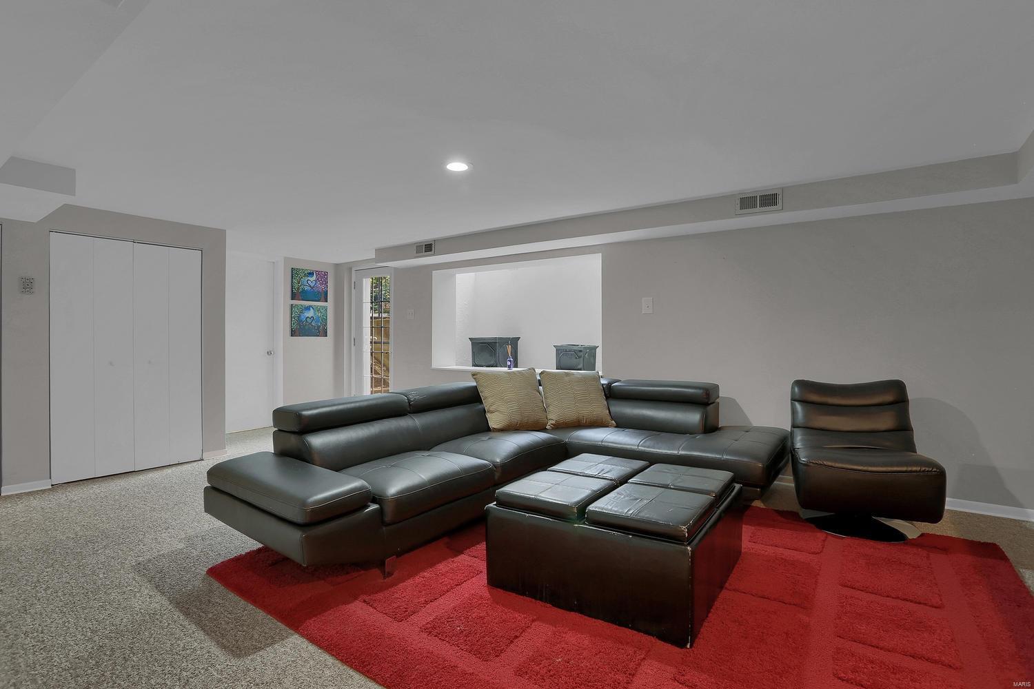 12114 Ladue Road St. Louis, MO 63141 - Photo 24 of 37 Gallery Image 24