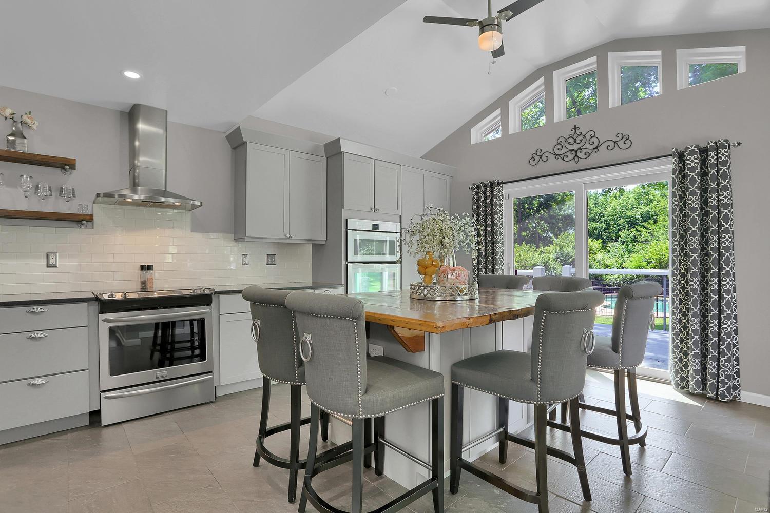12114 Ladue Road St. Louis, MO 63141 - Photo 8 of 37 Gallery Image 8