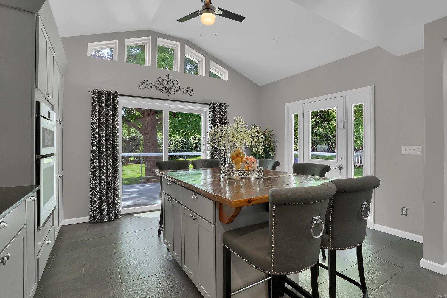 12114 Ladue Road St. Louis, MO 63141 - Photo 9 of 37 Gallery Image 9