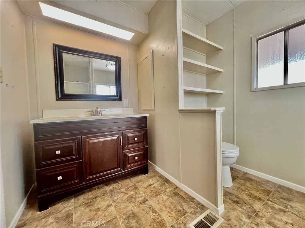 15181 Van Buren, Unit 10 Riverside, CA 92504 - Photo 17 of 29 Primary Bathroom