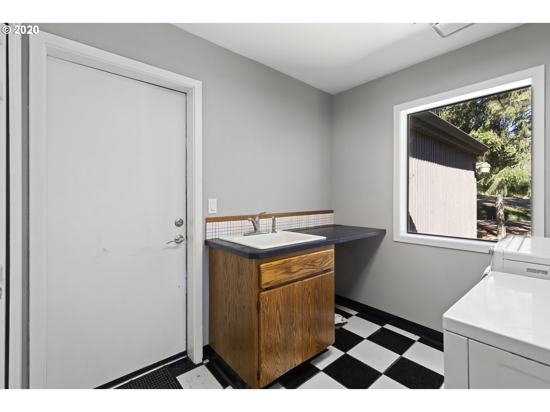 7118 Southwest Lee Road Gaston, OR 97119 - Photo 14 of 32