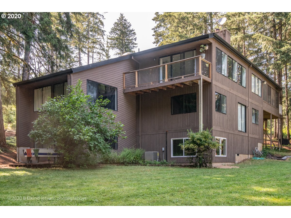 7118 Southwest Lee Road Gaston, OR 97119 - Photo 4 of 32