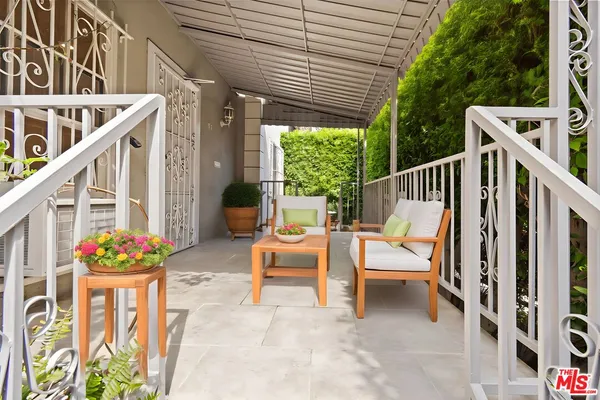 $3,650 | 117 North Kings Road, Los Angeles, CA 90048