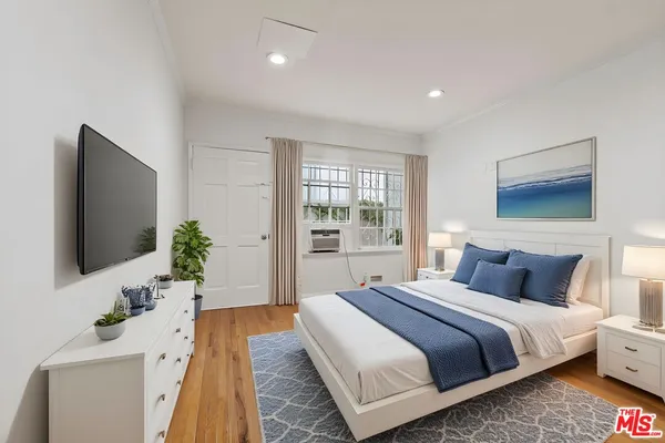 $3,650 | 117 North Kings Road, Los Angeles, CA 90048