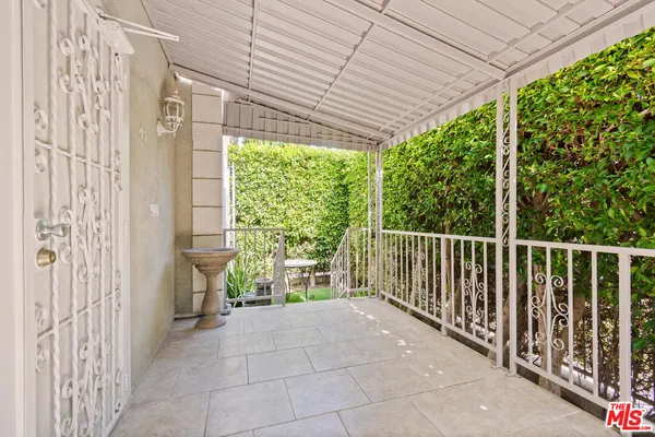 $3,650 | 117 North Kings Road, Los Angeles, CA 90048
