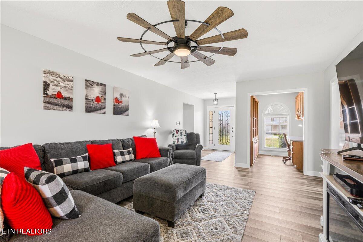 116 Colonial Heights La Follette, TN 37766 - Photo 10 of 54 09-116 Colonial Heights