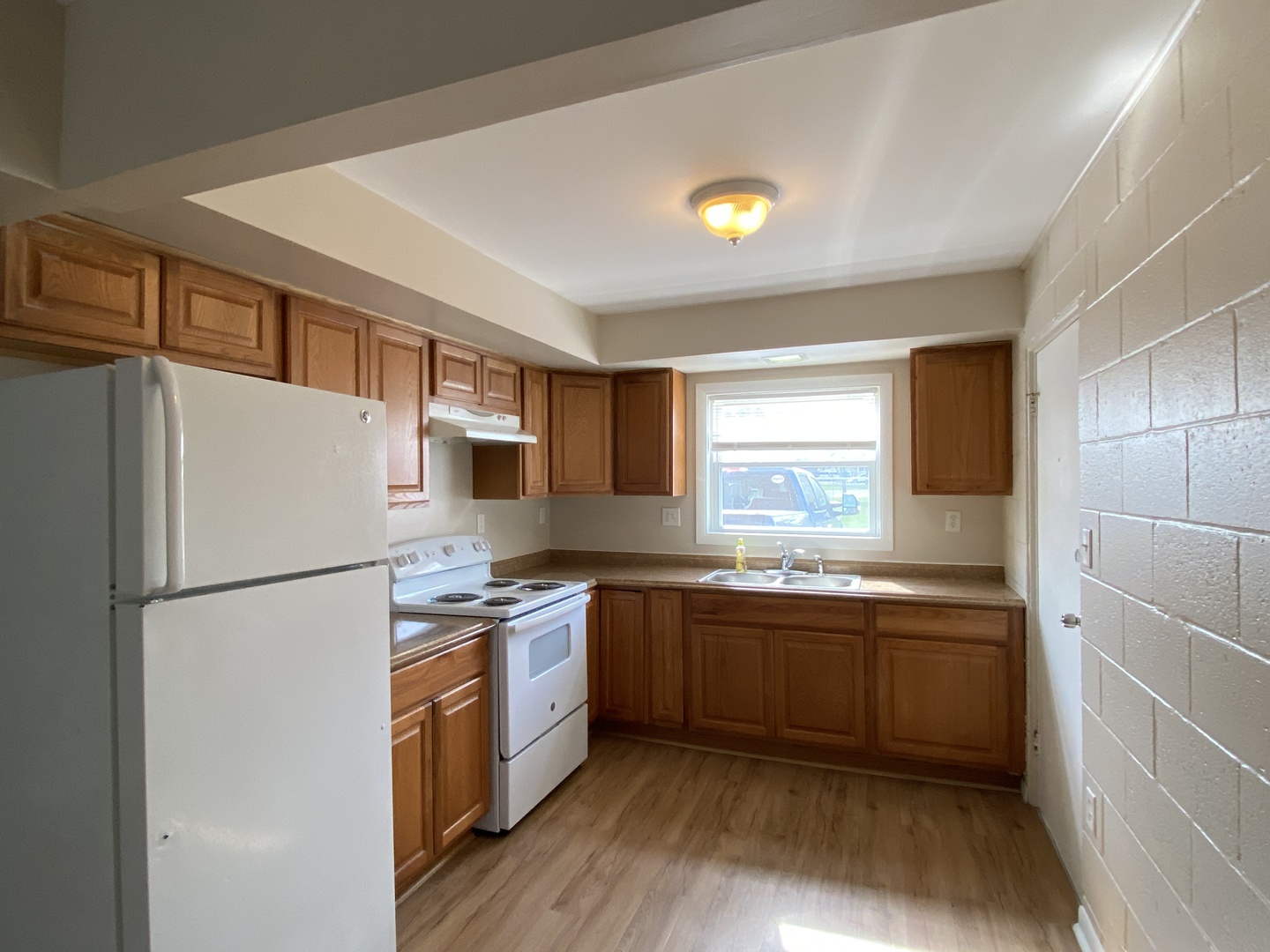 2904 Elizabeth Avenue, Unit 2S Zion, IL 60099 - Photo 2 of 18