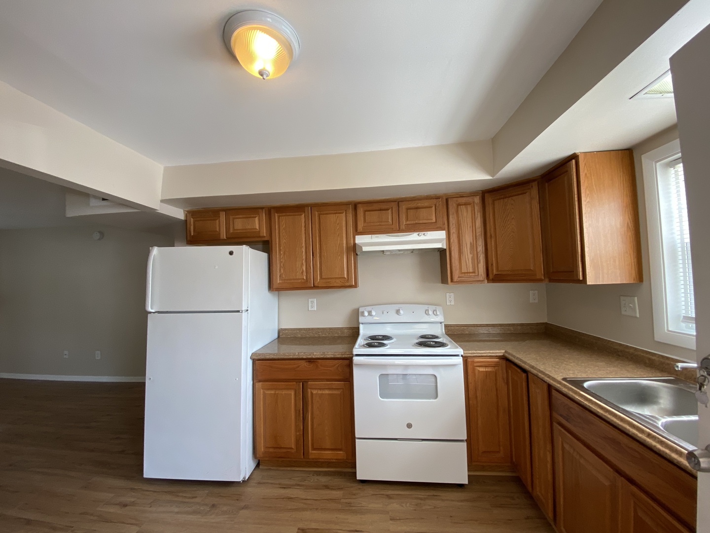 2904 Elizabeth Avenue, Unit 2S Zion, IL 60099 - Photo 3 of 18