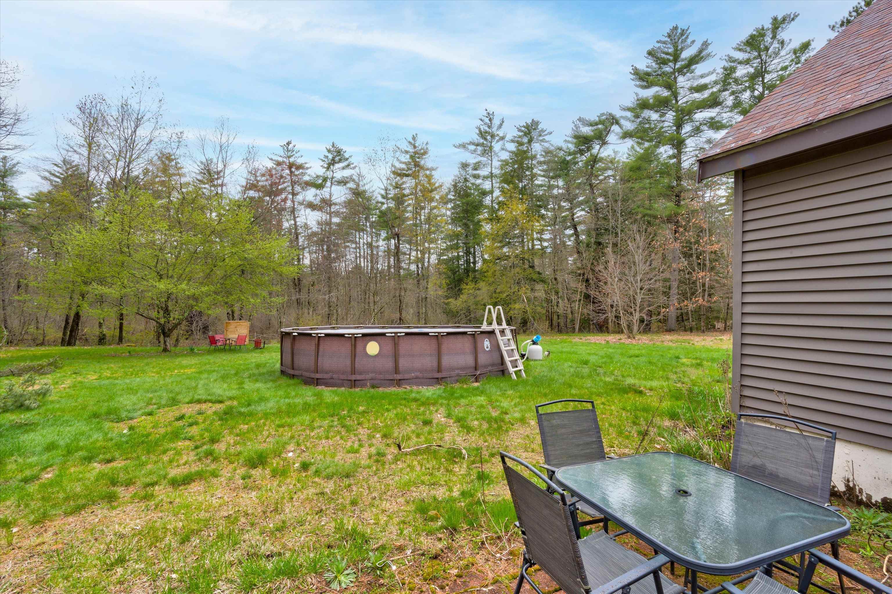 184 Stage Road Nottingham, NH 03290 - Photo 29 of 38