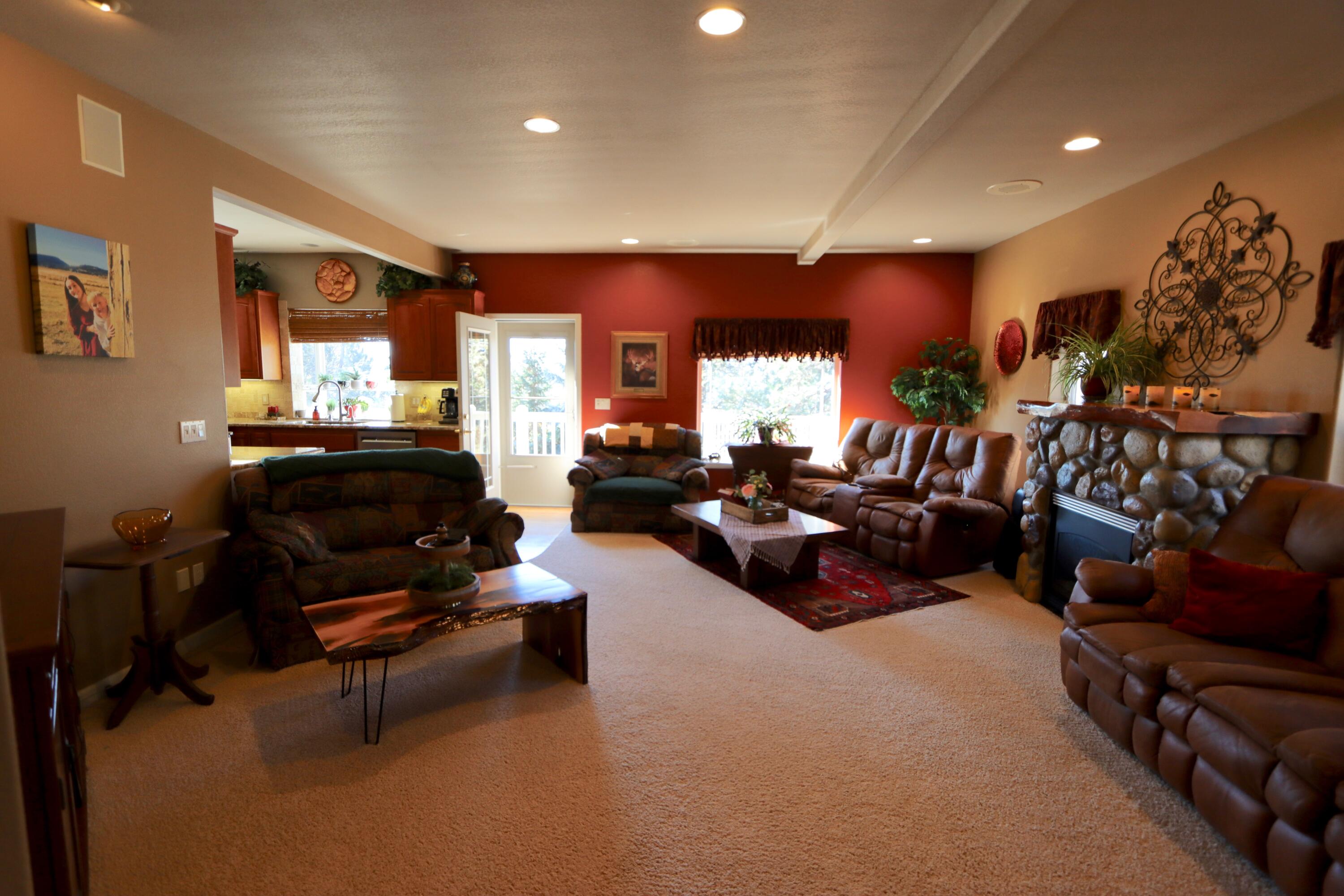 10914 Kestrel Road Klamath Falls, OR 97601 - Photo 19 of 62 IMG_1368