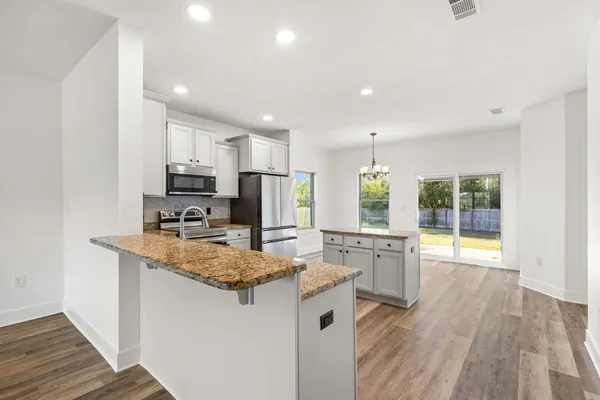 $3,200 | 140 Kinley Avenue, Santa Rosa Beach, FL 32459