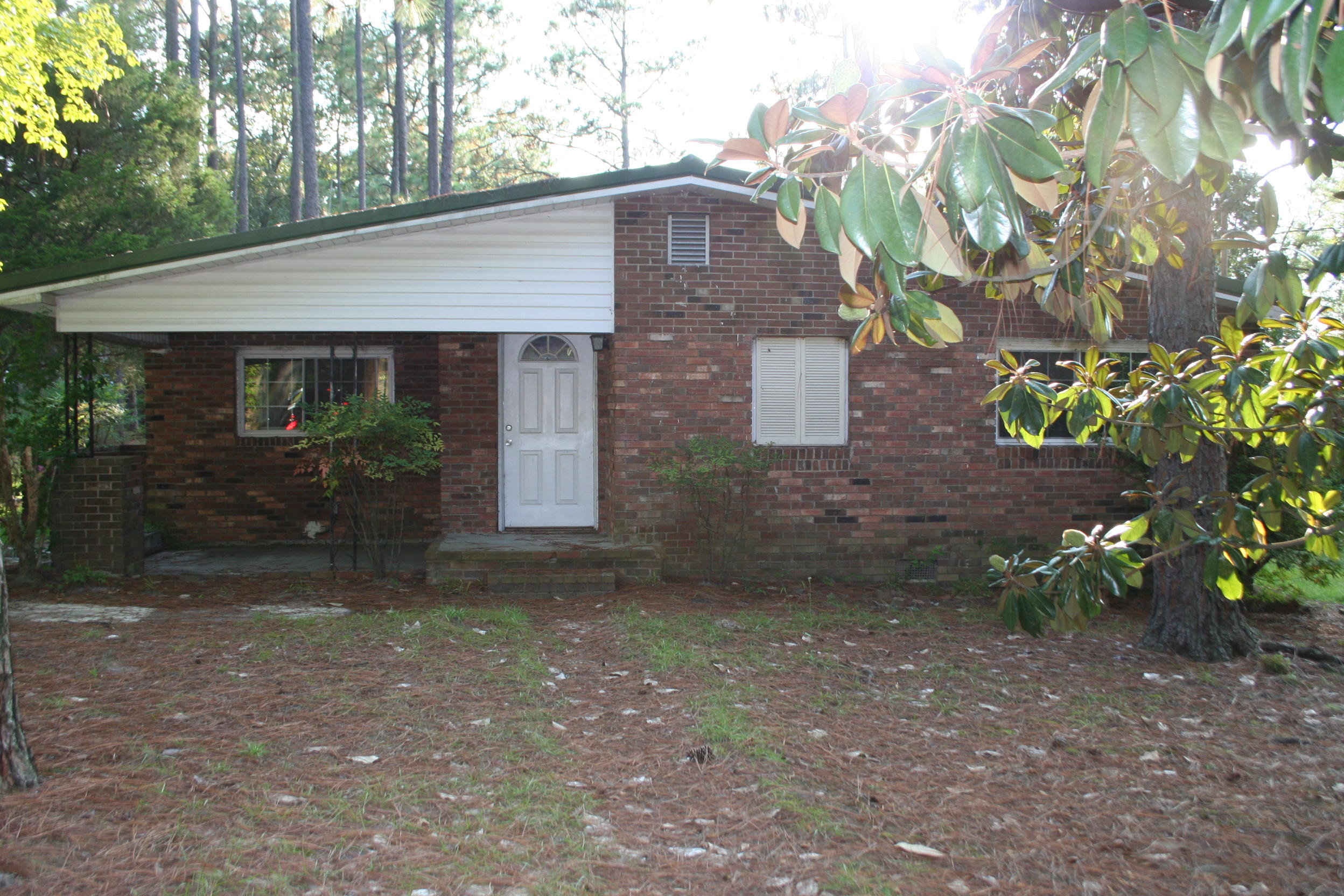 201 Pee Dee Road Aberdeen, NC 28315 - Photo 1 of 1 Front