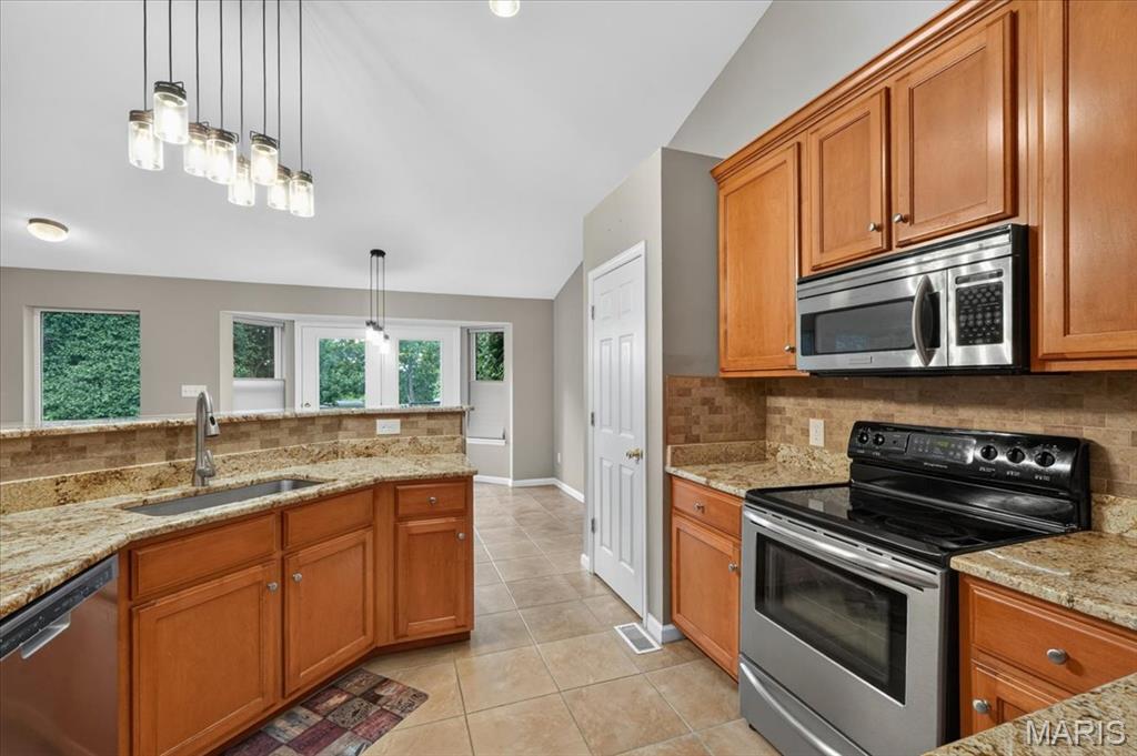 234 Romaine Spring View Fenton, MO 63026 - Photo 14 of 53