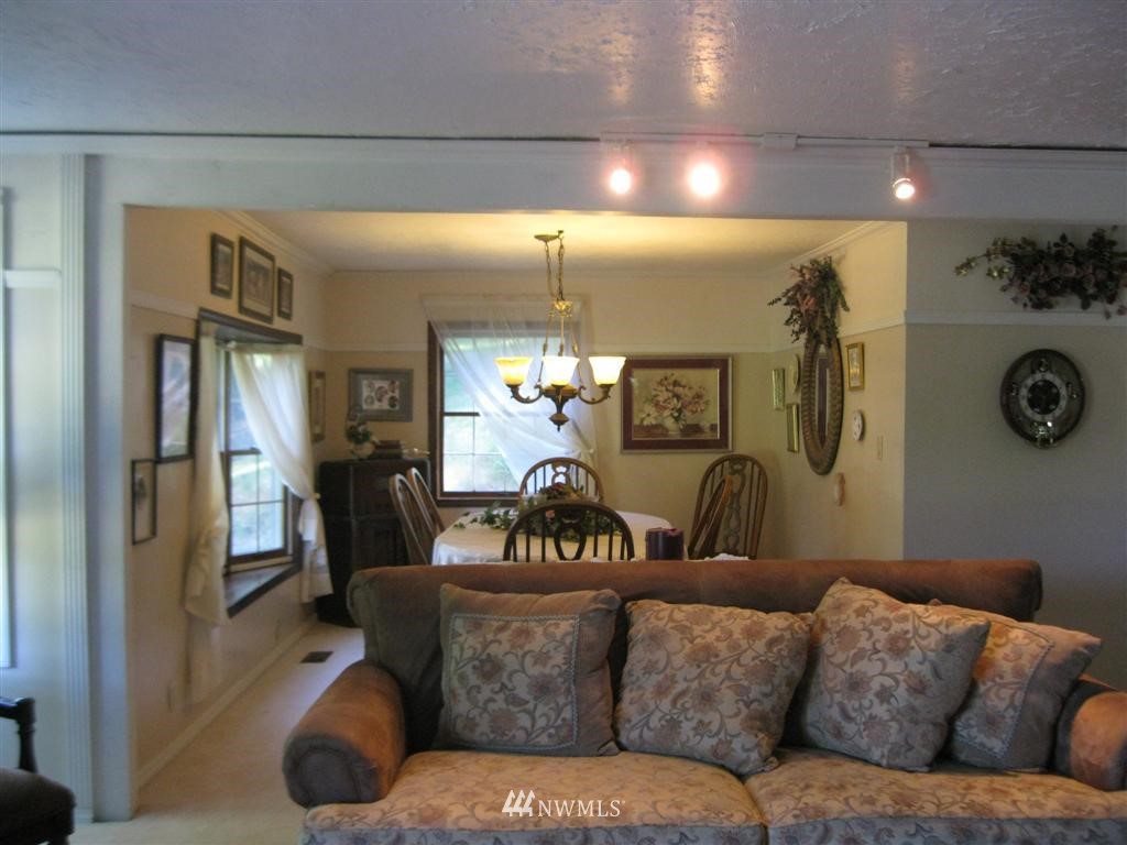 21344 Zenkner Valley Road Centralia, WA 98531 - Photo 3 of 23 Gallery Image 3