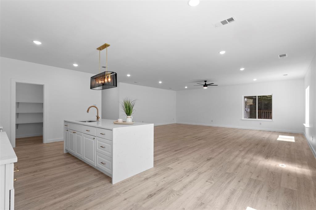 4406 South Ottawa Road Dallas, TX 75212 - Photo 12 of 28