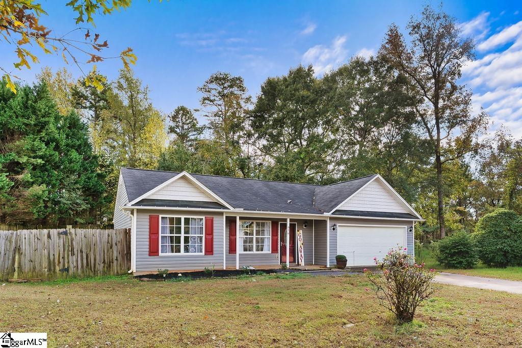 816 Gray Eagle Lane Boiling Springs, SC 29316 - Photo 3 of 25