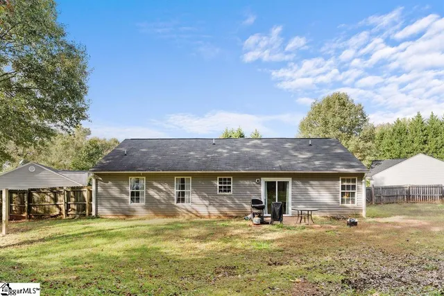 $235,000 | 816 Gray Eagle Lane, Boiling Springs, SC 29316