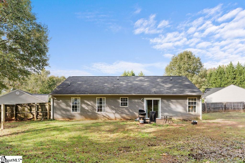 816 Gray Eagle Lane Boiling Springs, SC 29316 - Photo 7 of 25