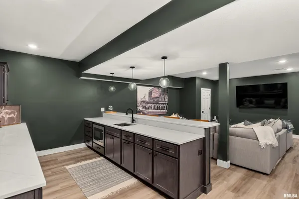 $379,900 | 833 Stonelake Drive, Metamora, IL 61548