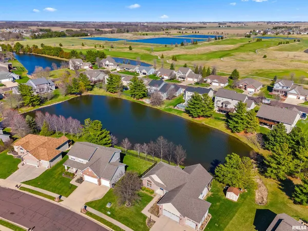 $379,900 | 833 Stonelake Drive, Metamora, IL 61548