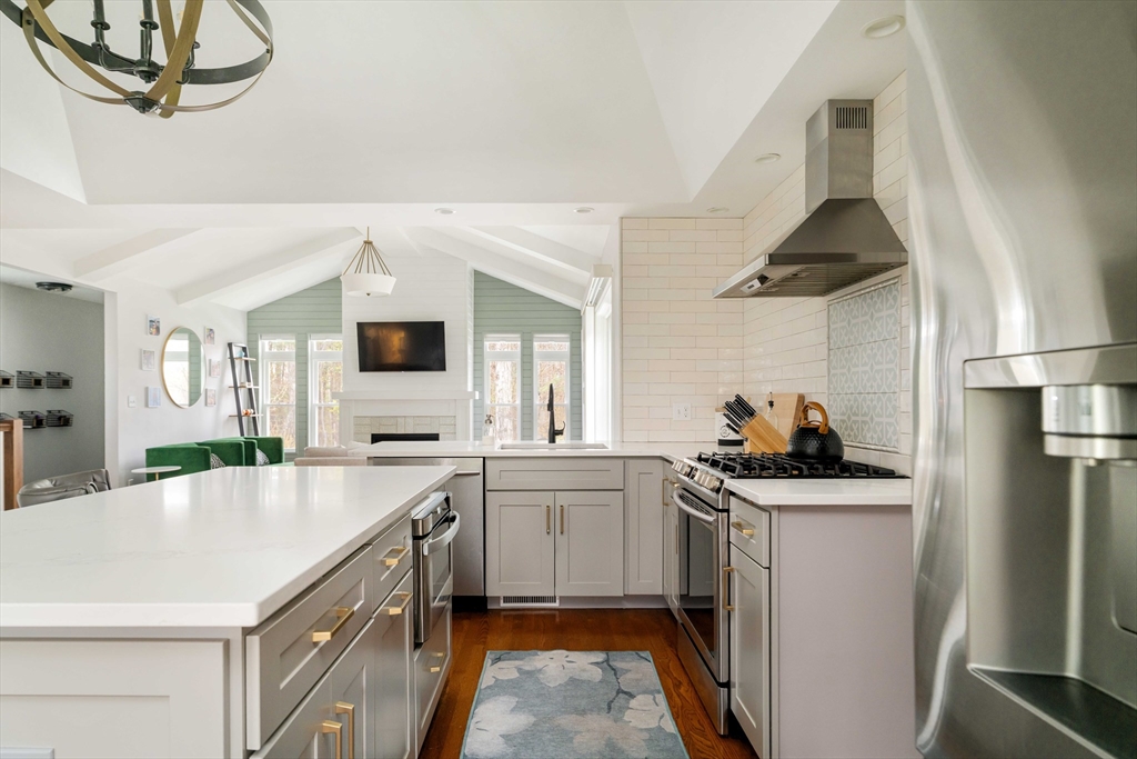 3 Sumpter Road Burlington, MA 01803 - Photo 11 of 40