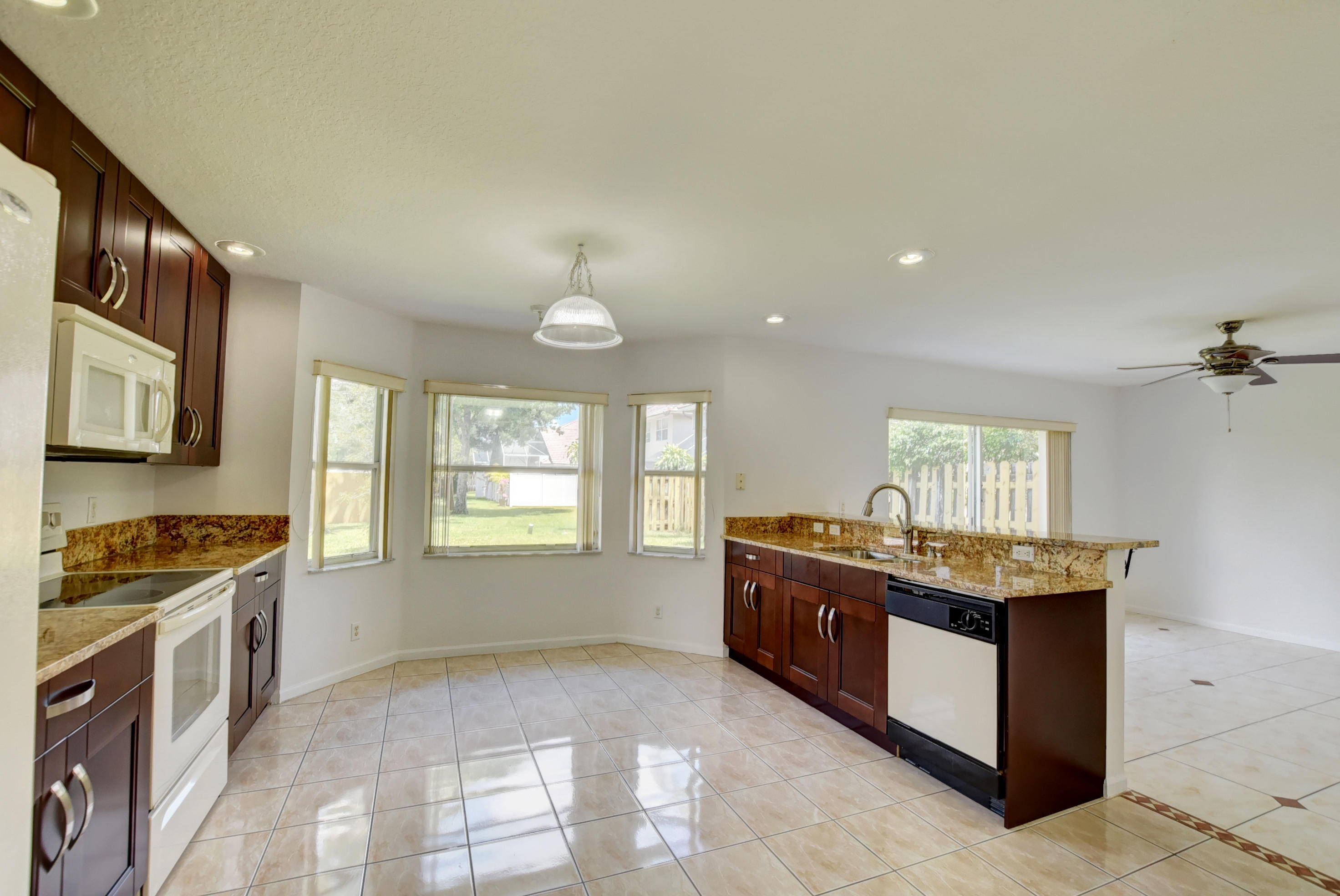 23429 Radient Court Boca Raton, FL 33428 - Photo 6 of 28 12_ebf_3168and4more