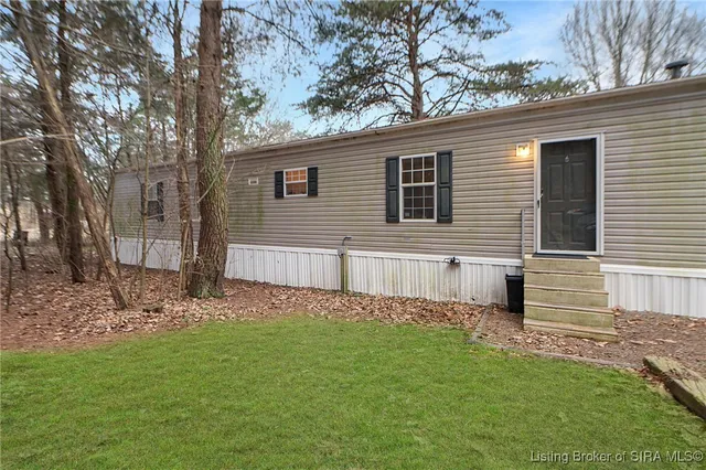 $130,000 | 2316 West Vincennes Trail, Salem, IN 47167