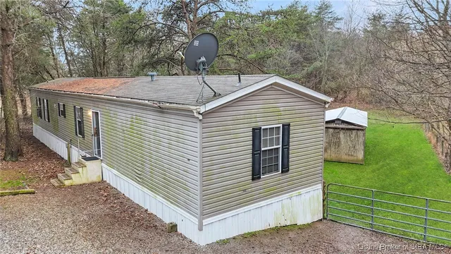 $130,000 | 2316 West Vincennes Trail, Salem, IN 47167